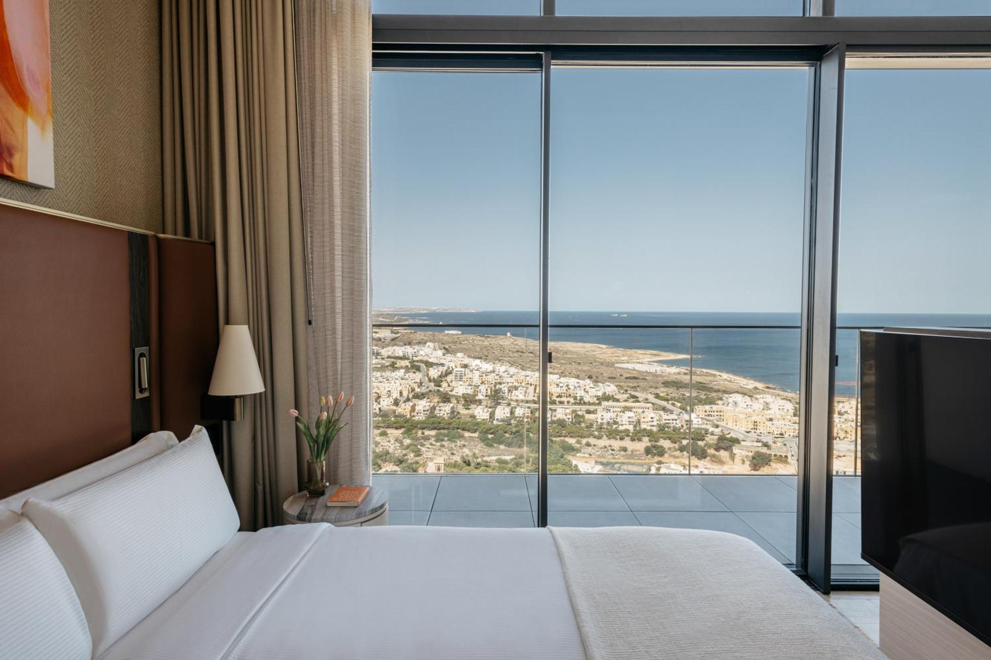 Me Malta By Melia Hotel St. Julian's Exterior foto